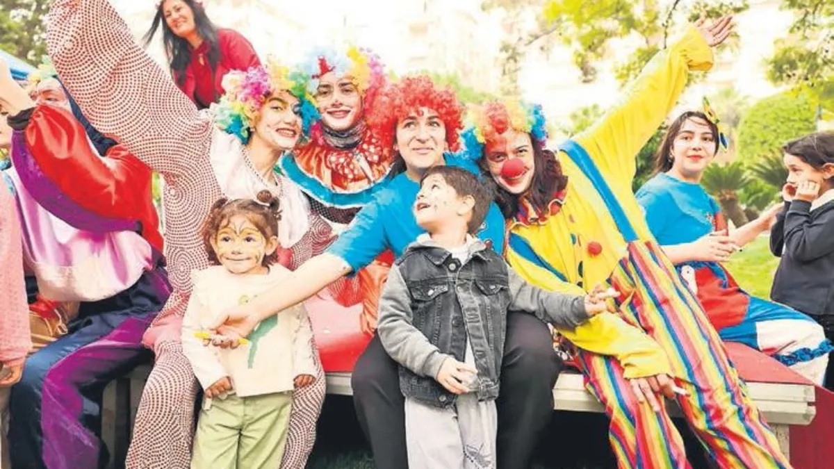 Adana turuncuya boyandı