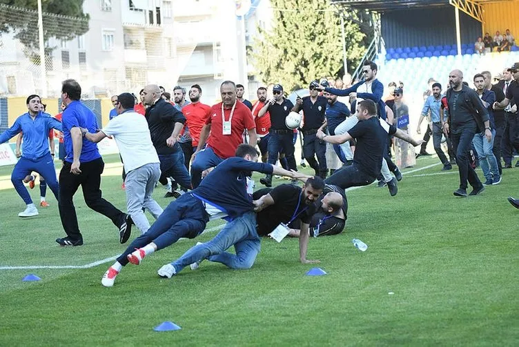 Menemen Belediyespor - Keçiörengücü maçında ortalık karıştı