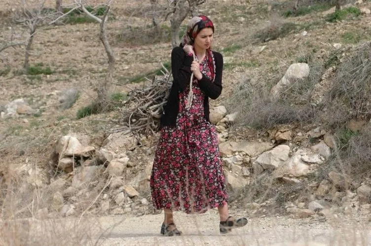 Pamir Pekin’le ilişkisi sadece 2 ay sürmüştü... Oyuncu Nesrin Cavadzade ayrılık sonrası rotasını bakın nereye çevirdi!