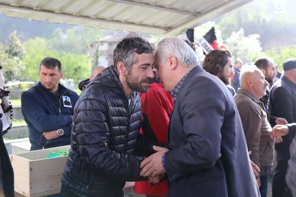 Resul Dindar'ın annesi son yolculuğuna uğurlandı