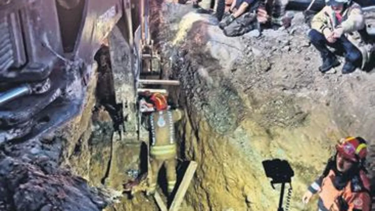 Büyükçekmece’de göçük: 1 ölü, 1 yaralı haber görseli