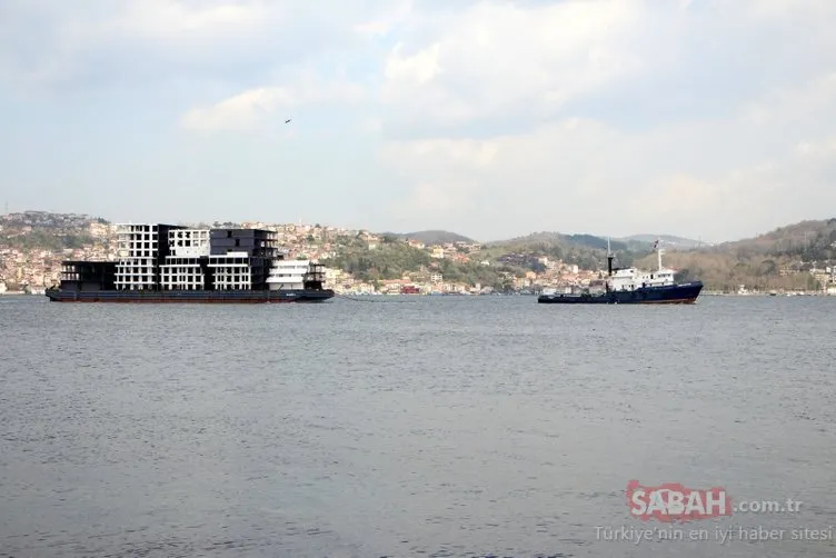 İstanbul Boğazı’nda ilginç görüntü: ’8 katlı apartman’ şaşkına çevirdi!