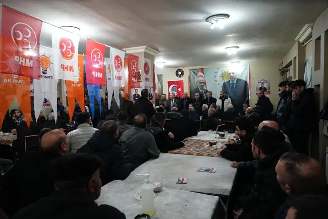 chpde-dem-catlagi-kirli-ittifaka-tepki-gosterdiler-mhpye-gectiler-1708967343021.jpg CHP'de istifa depremi! DEM ile kirli ittifaka tepki gösterdiler, MHP'ye geçtiler