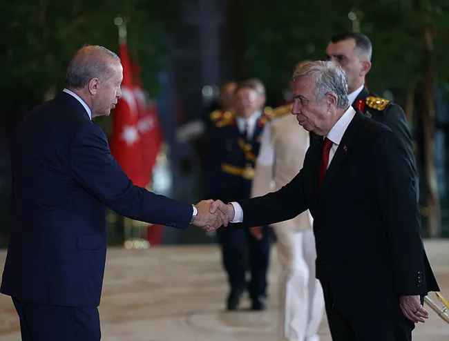 son-dakika-baskan-recep-tayyip-erdogan-ile-gorusmustu-mansur-yavastan-ilk-aciklama-chp-ve-yeni-parti-rahatsizs-1789028739971.jpg SON DAKİKA… Başkan Recep Tayyip Erdoğan ile görüşmüştü! Mansur Yavaş’tan ilk açıklama: CHP ve Yeni Parti rahatsızsa gereğini yaparım
