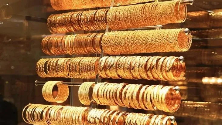 Altın fiyatları Fed’e kilitlendi! 2 uzmandan çarpıcı yorum: Altın gram fiyatı o seviyeyi zorlayabilir!