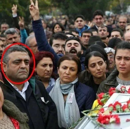 dhkpcli-teroristlere-chp-ve-hdp-sahip-cikmis-cezaevinden-kurtarmak-icin-yarisa-girmisler-1707220405465.jpg DHKP/C’li teröristlere CHP VE HDP sahip çıkmış! Cezaevinden kurtarmak için yarışa girmişler