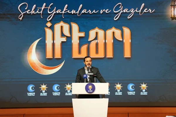 ak-parti-istanbul-il-baskanliginda-sehit-aileleri-ve-gaziler-iftari-1772653514486.jpg