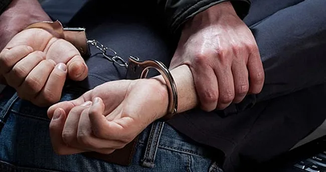 Arkadaşını silahla yaralayan kişi polisin çalışması sonucu yakalandı Arkadaşını silahla yaralayan kişi polisin çalışması sonucu yakalandı