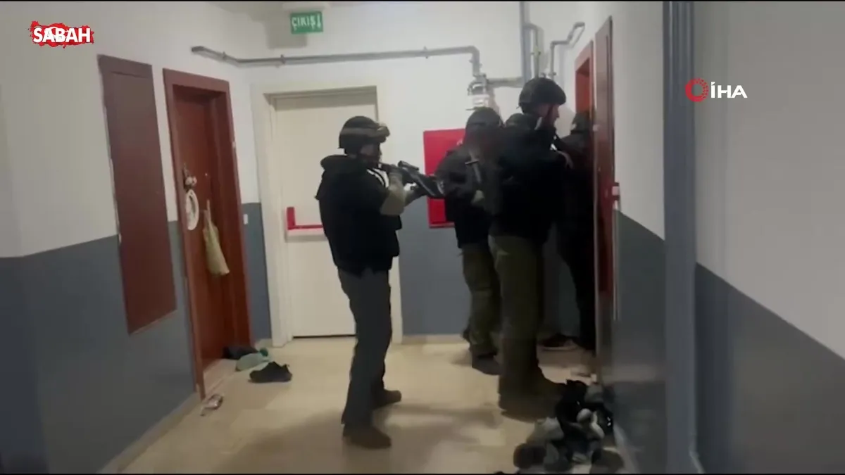 İstanbul’da DEAŞ operasyonu: 11 gözaltı | Video videosunu izle İstanbul’da DEAŞ operasyonu: 11 gözaltı | Video videosunu izle