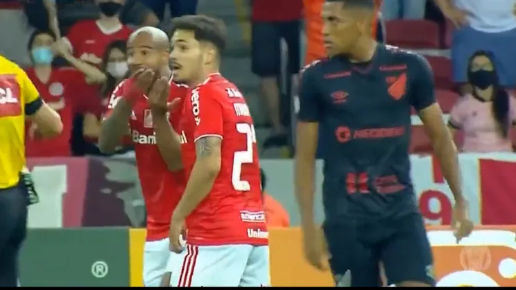 Brezilya'da hakemden skandal karar!