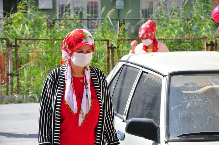 manisada-apartmandakilerden-cop-ev-tepkisi-1788266018088.jpg