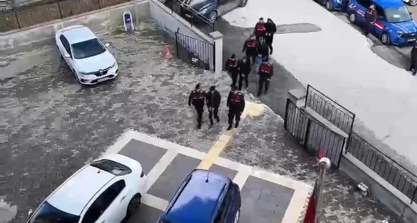 kahramanmaras-merkezli-dolandiricilik-operasyonu-4-tutuklama-1771269910517.jpg