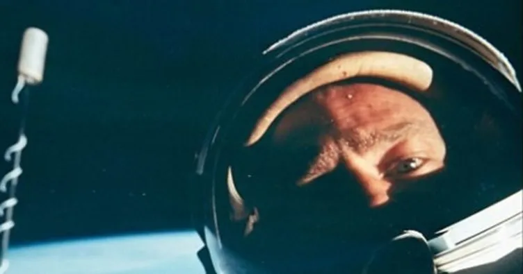 İlk uzay selfie’si açık artırmaya çıkıyor