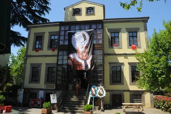 suleymanname-minyatur-sergisi-gorucuye-cikti-1652872688650.jpg