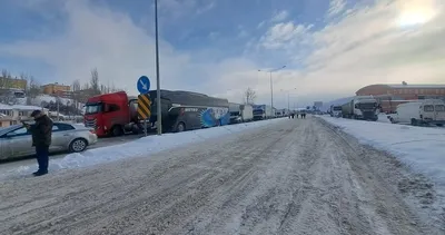 Aşkale Bayburt yolu trafiğe kapatıldı