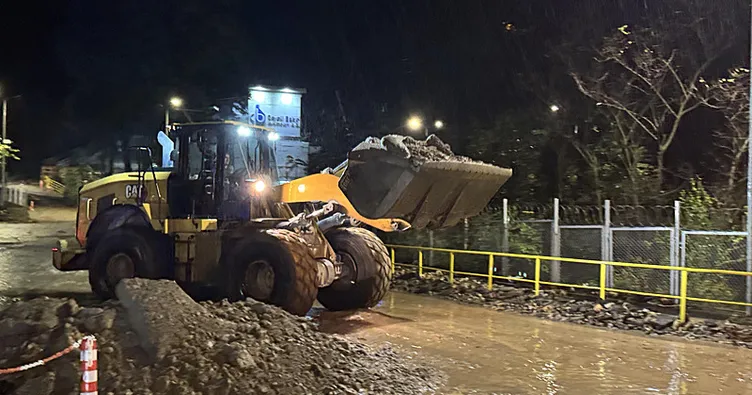 Rize’de sağanak taşkına neden oldu!