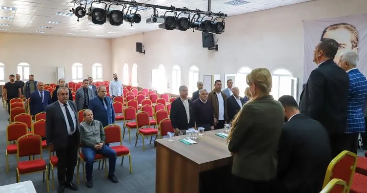 Mardin’de Ahmet Türk ve DEM’li üyeler kriz çıkardı... İstiklal Marşı okumak istemediler, saygı duruşuna durmadılar
