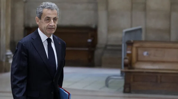 Eski Fransa Cumhurbaşkanı Sarkozy’nin sırları ifşa oldu: Kaddafi’nin oğlu kirli iş birliğini itiraf etti