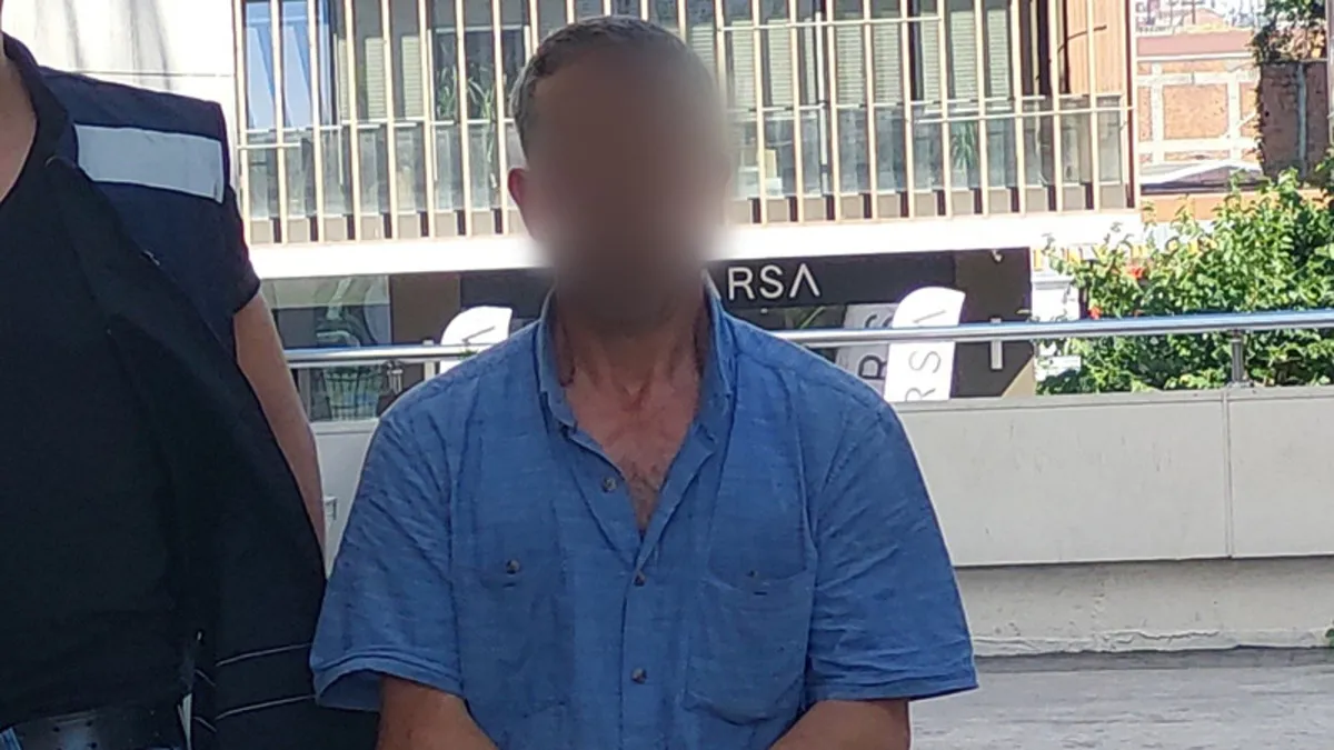 Eşinin boğazını sıktığı iddiasına adli kontrol! Eşinin boğazını sıktığı iddiasına adli kontrol!