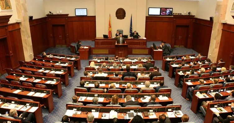 Makedonya Meclisinde gerginlik