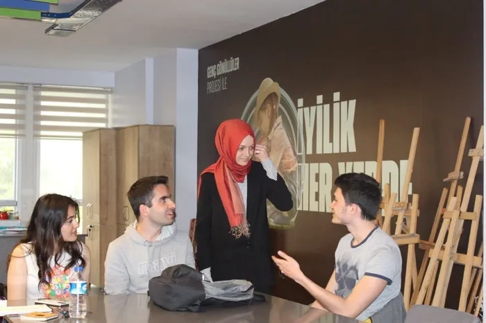 AK Parti'nin genç milletvekili adayı Zehranur Aydemir: Hedefimiz Türkiye Yüzyılı'nın Gençliğin Yüzyılı olması