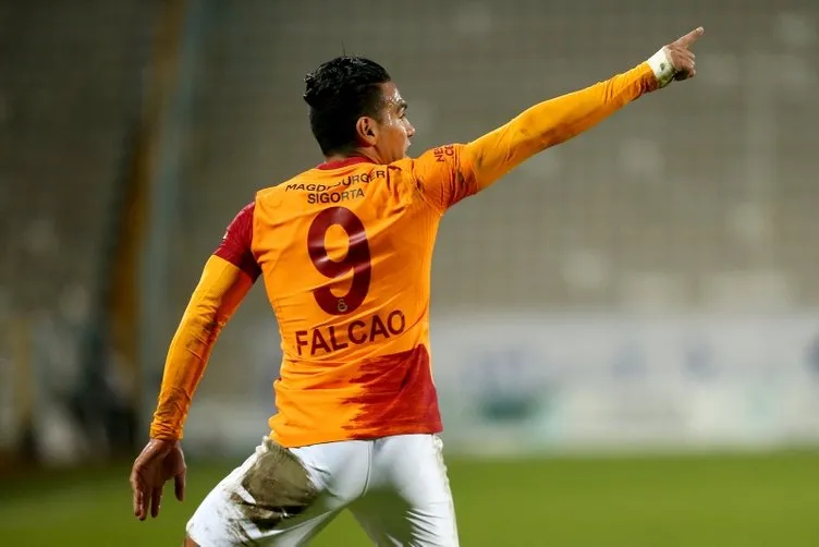 Galatasaray’a şok haber! Radamel Falcao ayrılıyor