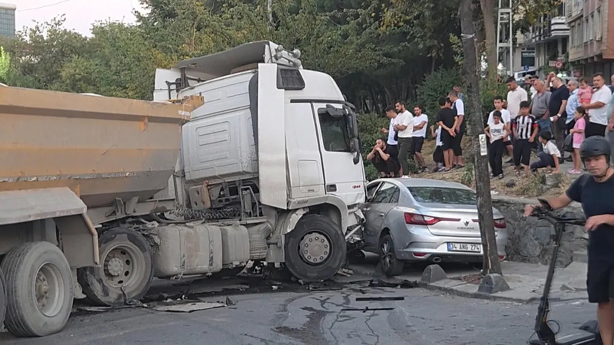 Freni boşalan kamyon 7 aracı biçti!