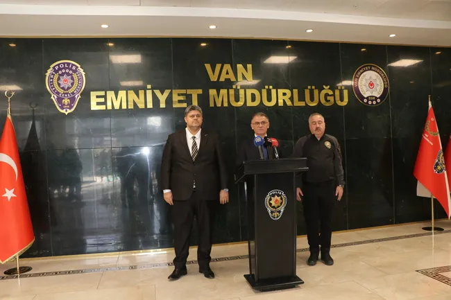van-merkezli-11-ilde-narkokapan-operasyonu-78-supheli-yakalandi-1779254934054.jpg