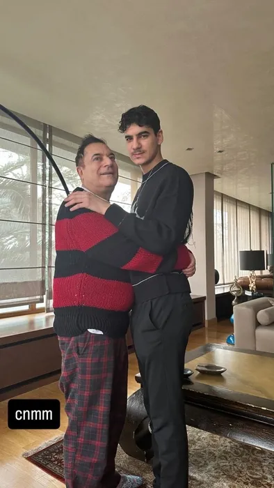 Mehmet Ali Erbil’in biricik oğlu Ali Sadi koca delikanlı oldu! Maşallah boyu posu manken gibi Baba-oğul pozuna beğeni yağdı!
