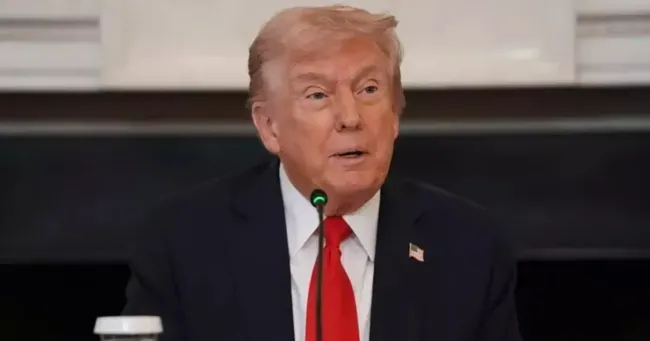 son-dakika-trumpi-cildirtan-soru-iran-abd-israil-savasinda-rusya-iddiasina-ates-puskurdu-bu-ne-kadar-salakca-b-1772864563054.png SON DAKİKA: Trump'ı çıldırtan soru! İran - ABD - İsrail savaşında Rusya iddiasına ateş püskürdü! ' Bu ne kadar salakça bir soru...