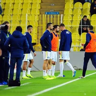 Fenerbahçe taraftarlarından oyunculara sert tepki