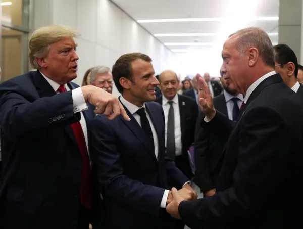 Erdoğan, Trump ve Macron'dan NATO zirvesinde samimi sohbet