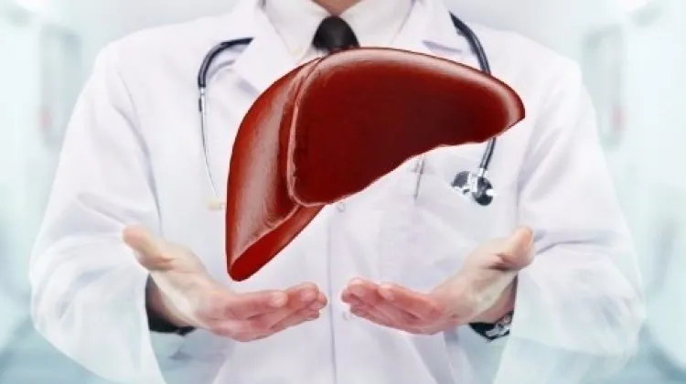 Karaciğerlerinizin zarar gördüğüne dair 12 belirti