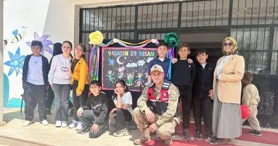 Siirt'te jandarmadan köy okulu öğrencilerine 23 Nisan sürprizi #siirt