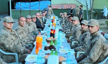 Başkan Erdoğan’dan iftar yapan askerlere sürpriz telefon