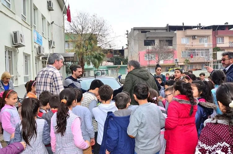 Beşiktaş’ın eski kalecisi Fevzi çocukları sevindirdi
