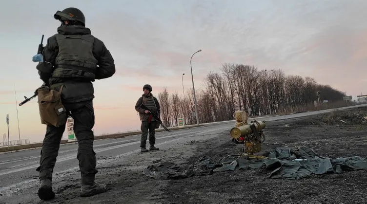 SON DAKİKA: RUSYA UKRAYNA SAVAŞI dehşete düşürüyor! Kiev bombalanıyor! Harkov kuşatıldı! NATO, Ukrayna ve Rusya'dan flaş açıklamalar