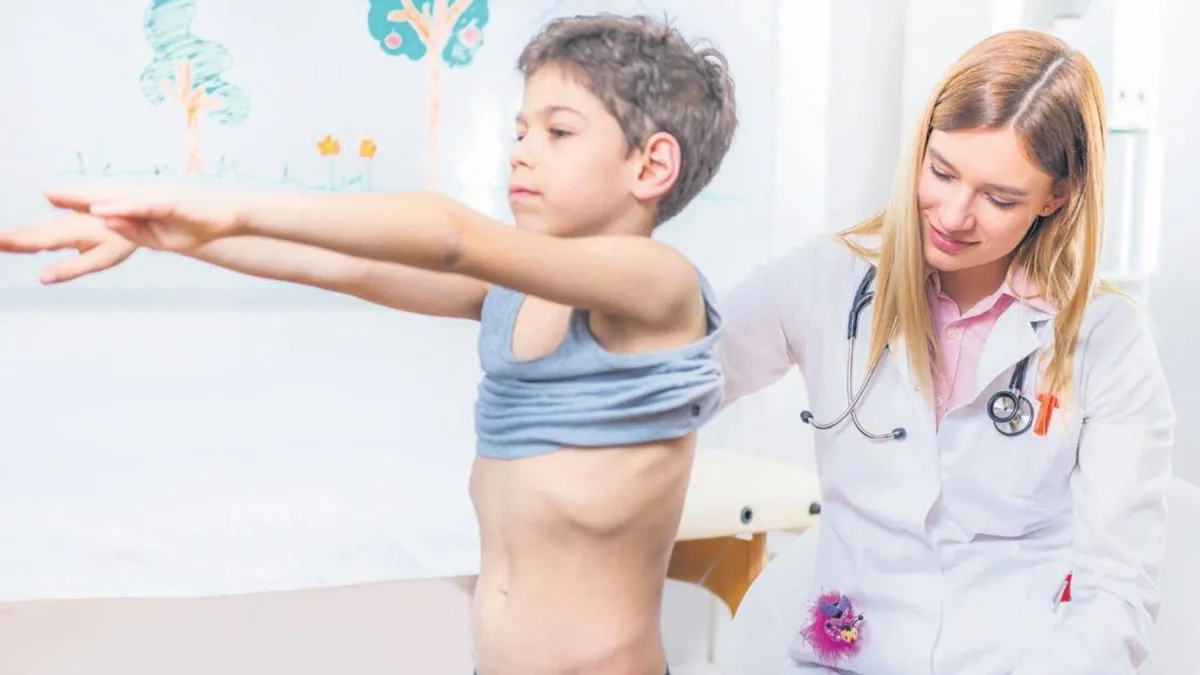 Her 100 çocuktan 3’ü skolyoz riski taşıyor Her 100 çocuktan 3’ü skolyoz riski taşıyor