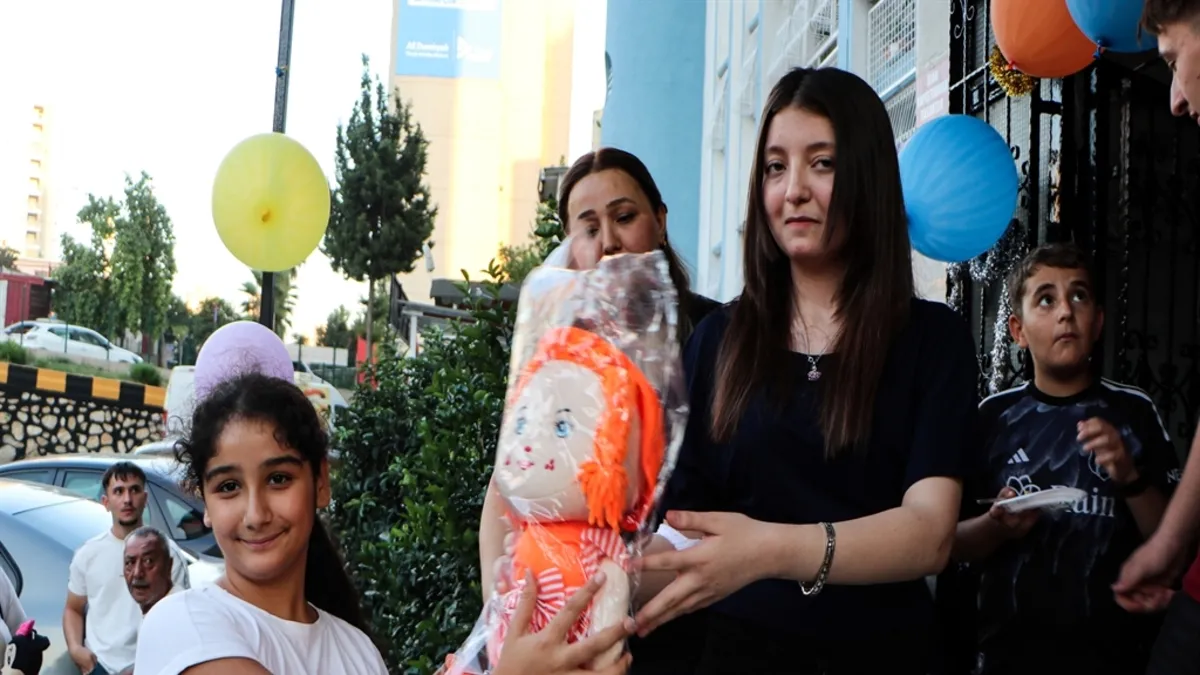 12’nci kattan düşen Ecrin sağlığına kavuştu: Hastanedeki hayalini gerçekleştirdi