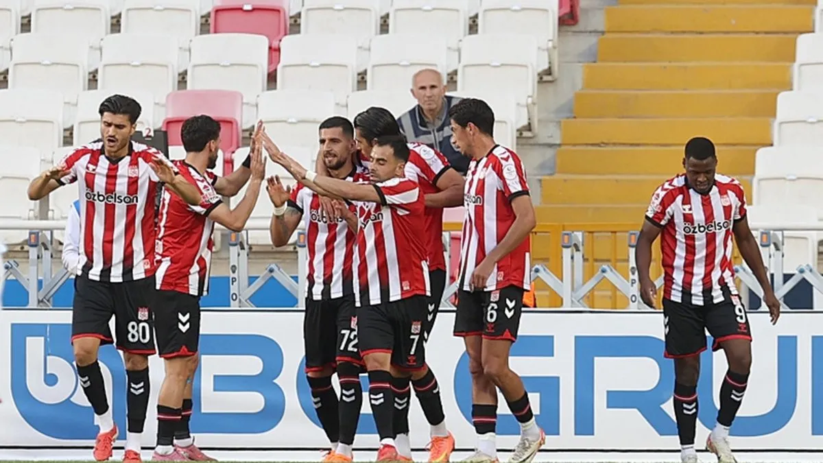 Sivasspor, Adana Demirspor’u farklı geçti!