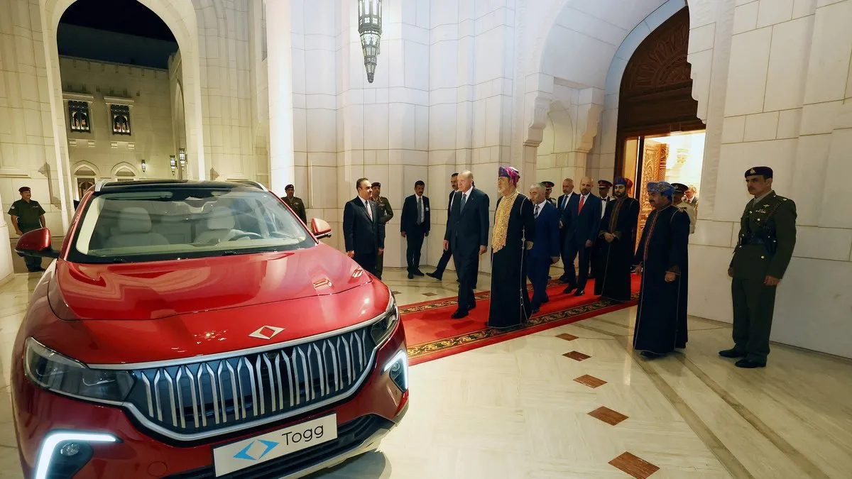 Başkan Erdoğan’dan Umman Sultanı El Said’e Togg hediyesi Başkan Erdoğan’dan Umman Sultanı El Said’e Togg hediyesi