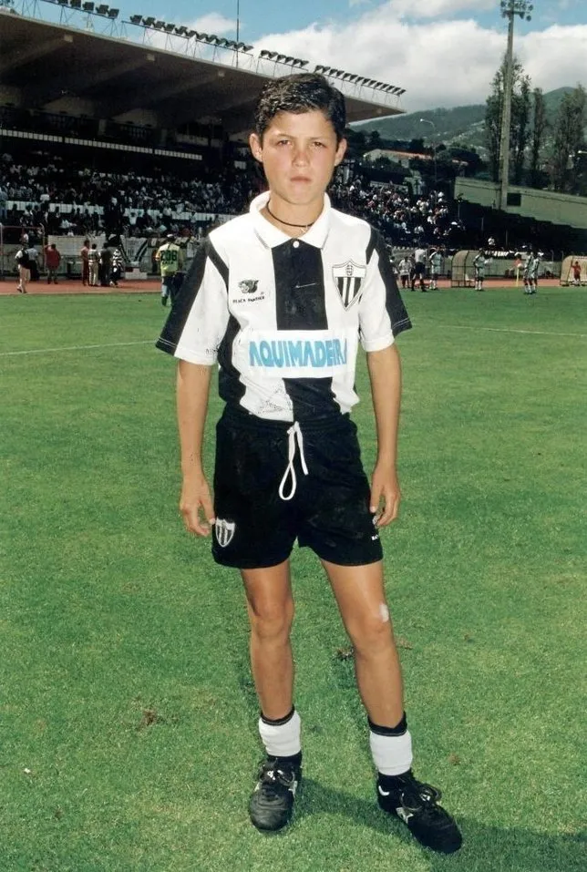 Beşiktaş�ın eski futbolcusu Gökhan Güleç�in son hali şaşırttı! Galeri