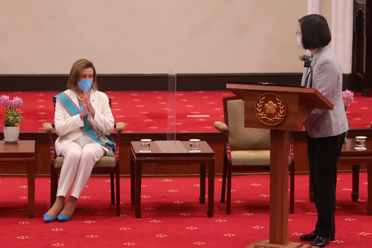 Dünyanın gözü o noktada! ABD'den Çin'i daha da kızdıracak hamle; Pelosi'nin Tayvan ziyareti kriz çıkardı