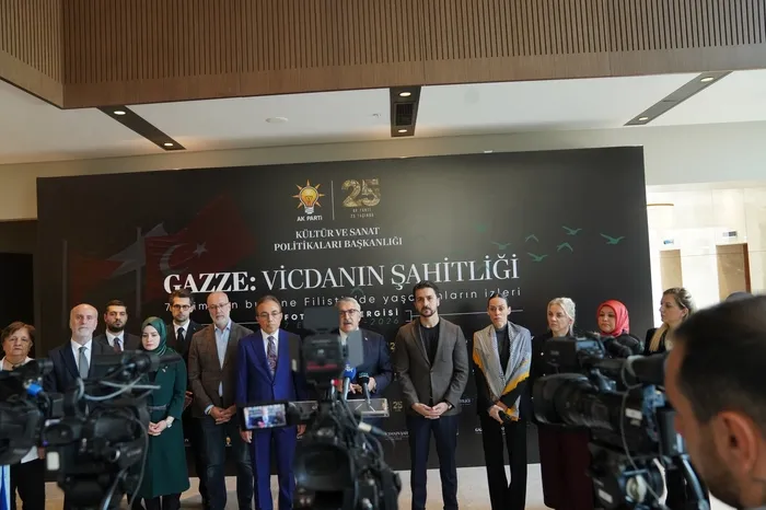 ak-partide-gazze-vicdanin-sahitligi-fotograf-sergisi-acildi-huseyin-yayman-katil-netanyahunun-yargilanmasi-sar-1791526872353.jpg