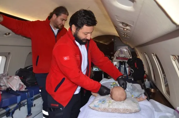 musda-ambulans-ucak-musta-7-aylik-bebek-icin-havalandi-1746724776515.jpg