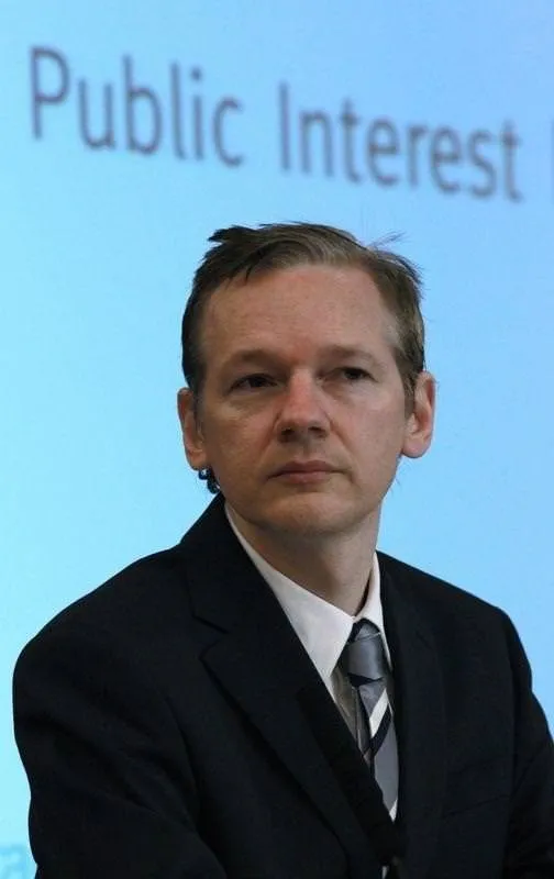 Assange'a gözaltı