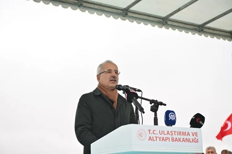 Ankara-İstanbul arası hızlanıyor! Bakan Uraloğlu açıkladı: YHT ile büyükşehirler birbirine bağlanıyor!