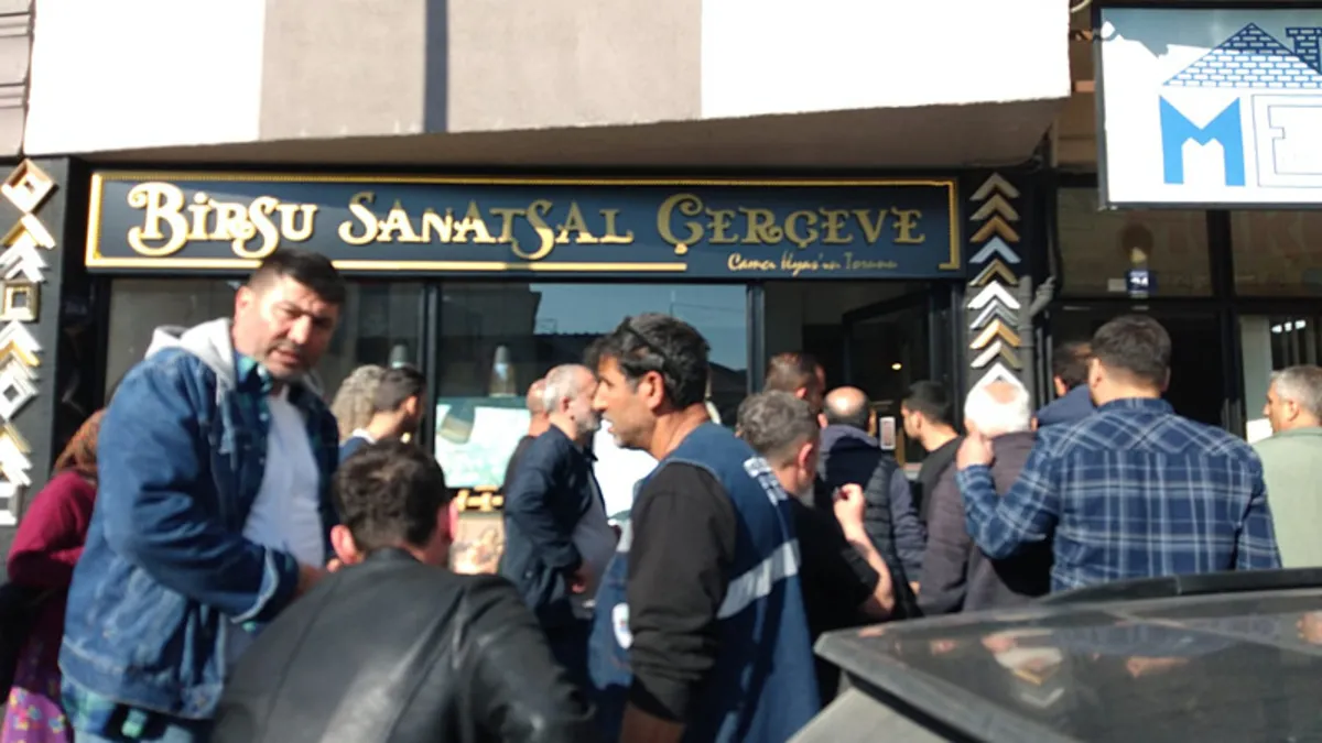 Eski kız arkadaşının akrabalarının saldırına uğradı: 2 kişi yaralandı! Eski kız arkadaşının akrabalarının saldırına uğradı: 2 kişi yaralandı!