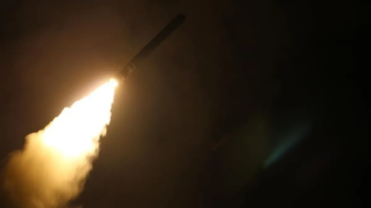 Siyonist İsrail ordusu Tahran’da silah üretim tesislerini hedef aldı Siyonist İsrail ordusu Tahran’da silah üretim tesislerini hedef aldı