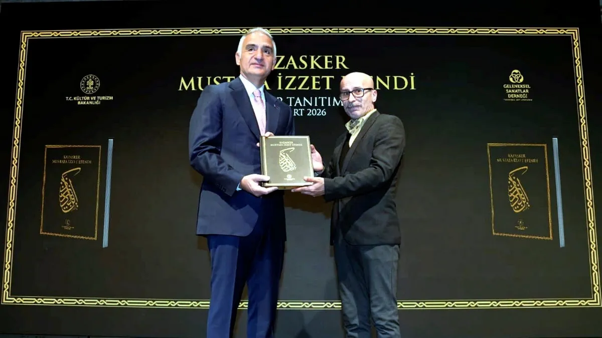 Ayasofya’nın Hattatı Kazasker Mustafa İzzet Efendi’ye büyük vefa Ayasofya’nın Hattatı Kazasker Mustafa İzzet Efendi’ye büyük vefa